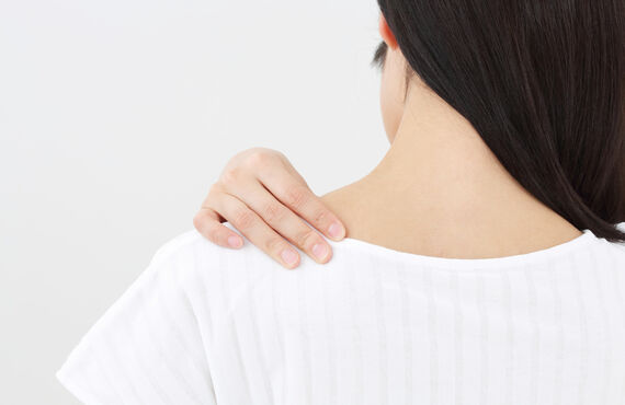 辛い肩こりにお悩みの方に最適な施術 | 宝塚の鍼灸なら健やかな巡りをもたらす巡り鍼灸院